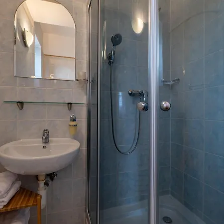 Fortuna Πανσιόν 2*